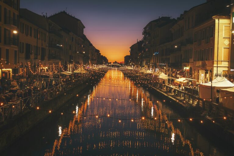 Navigli-kanalen om aftenen, Milano